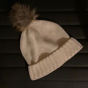 SERRA beanie; ONE SIZE, fit. Faux fur. Made in China.